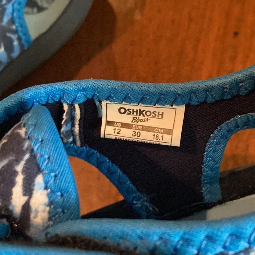 NWOT OSH KOSH B’GOSH Boys Water Shoe - size 12